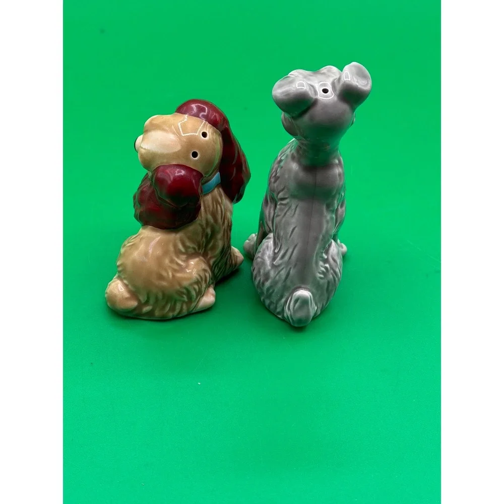 NE Disney Lady and the Tramp Ceramic Salt and Pepper Shaker Set VTG!